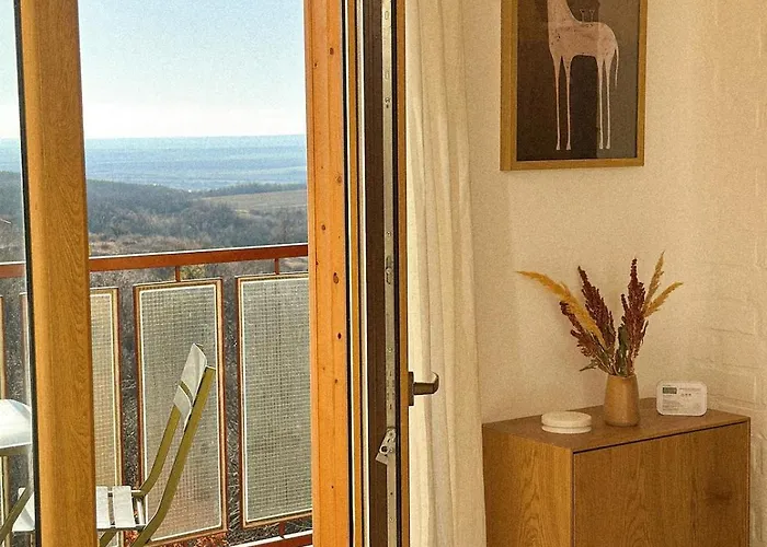 Semesterbostad Lombter Pásztó